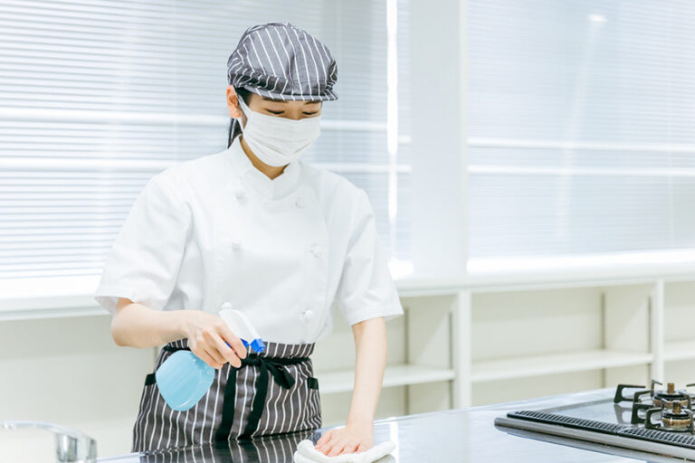 人を活かす経営の原点：クレンリネスを文化にし、飲食店スタッフのモチベーションを高める